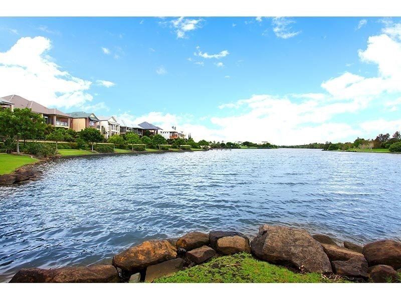3067 Quay South Drive, Carrara QLD 4211