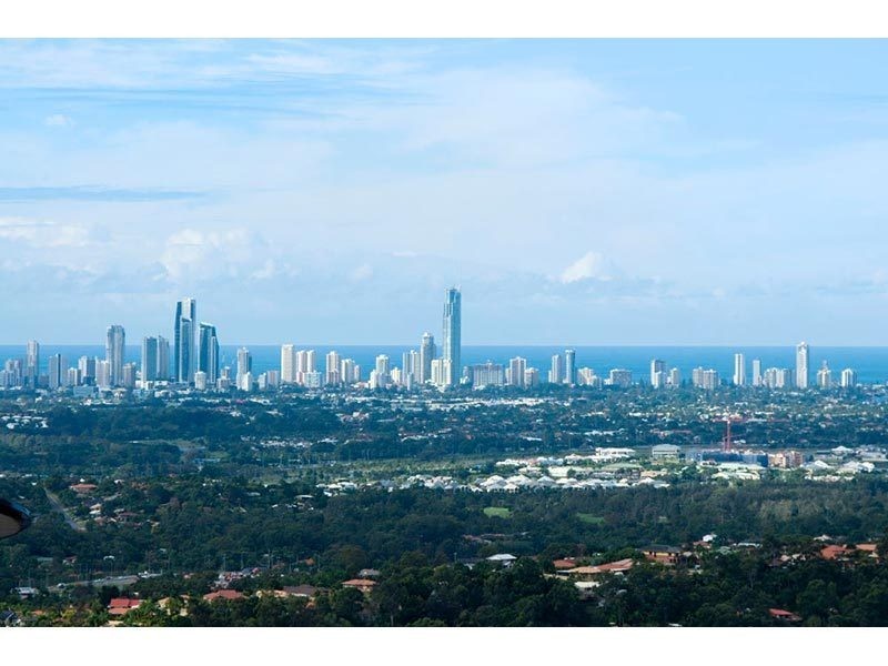 11 Chevron Rise, Highland Park QLD 4211