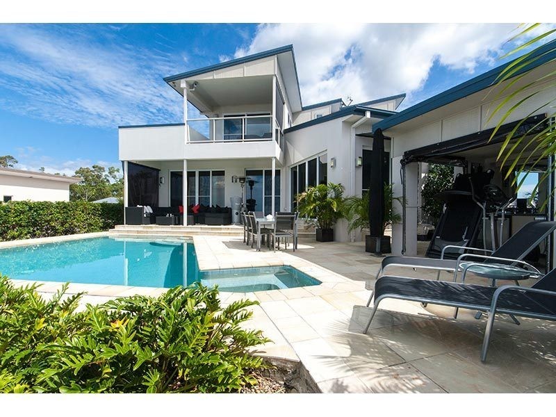 11 Chevron Rise, Highland Park QLD 4211