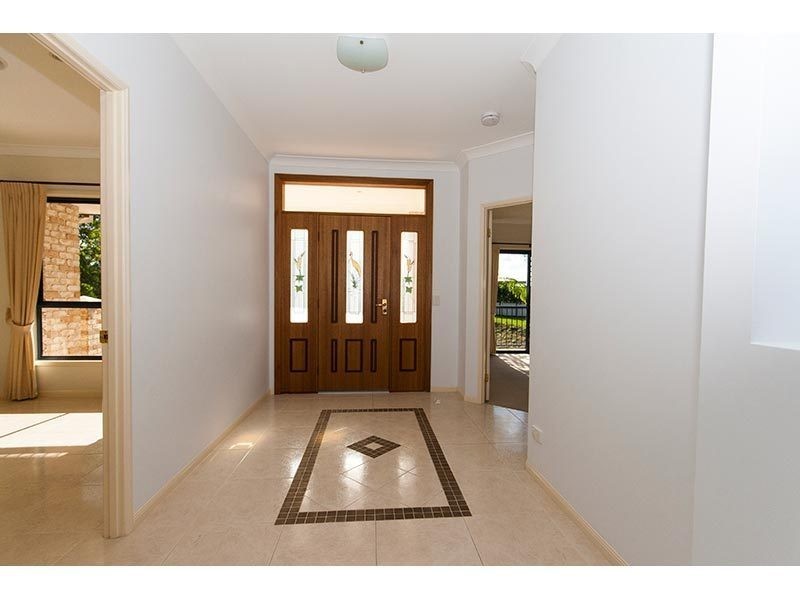 7 Ridgeline Way, Highland Park QLD 4211