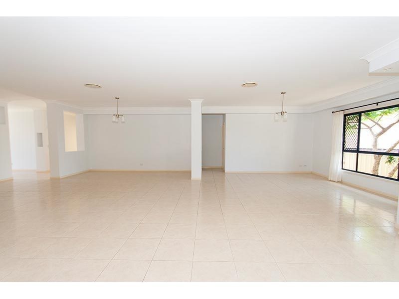 7 Ridgeline Way, Highland Park QLD 4211