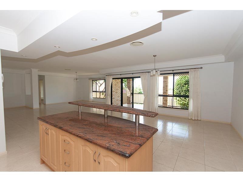 7 Ridgeline Way, Highland Park QLD 4211