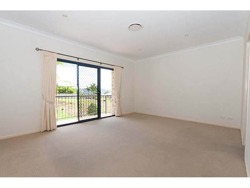 7 Ridgeline Way, Highland Park QLD 4211