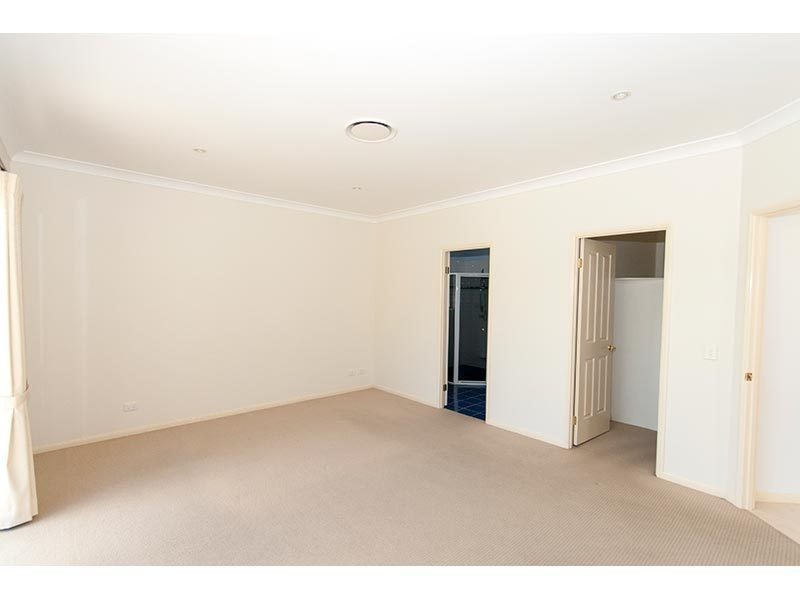 7 Ridgeline Way, Highland Park QLD 4211