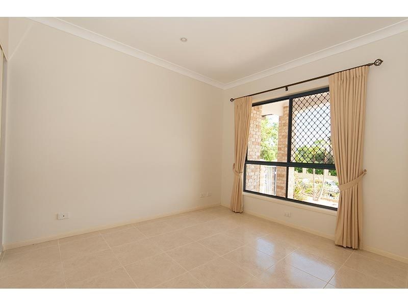 7 Ridgeline Way, Highland Park QLD 4211