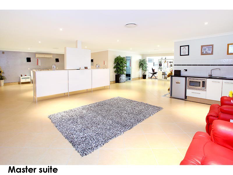 7 Peony Way, Gaven QLD 4211