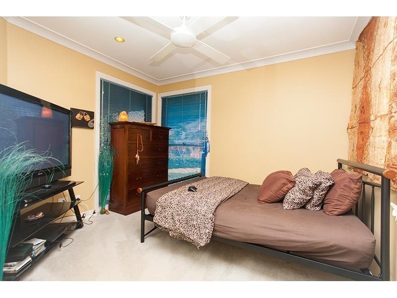 4 Gloucester Court, Highland Park QLD 4211