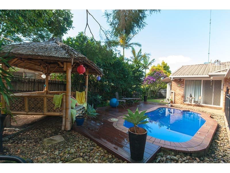 4 Gloucester Court, Highland Park QLD 4211