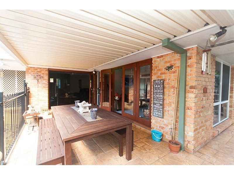 4 Gloucester Court, Highland Park QLD 4211