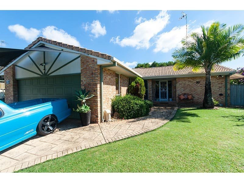 4 Gloucester Court, Highland Park QLD 4211