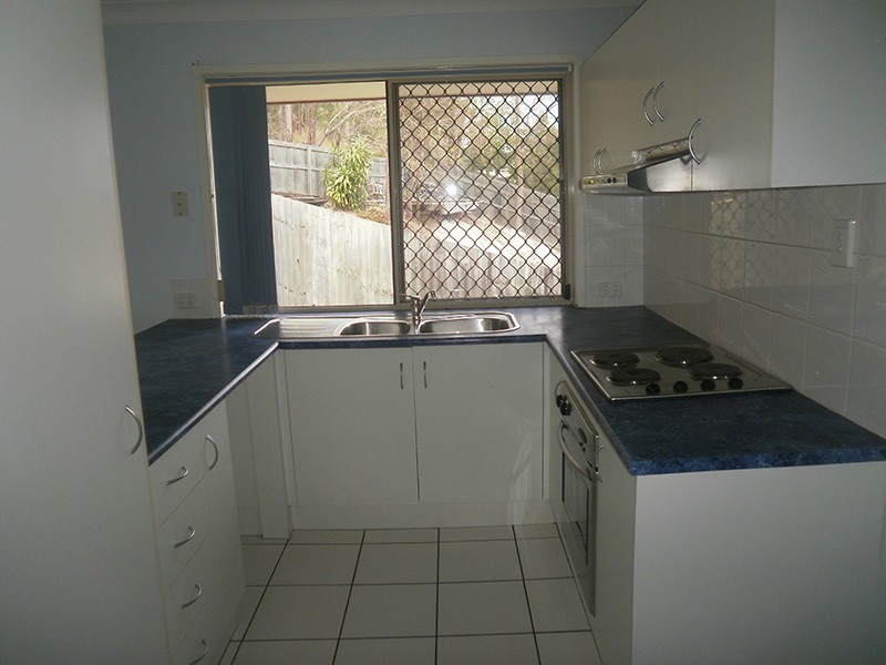 2/76 Paddington Drive, Carrara QLD 4211
