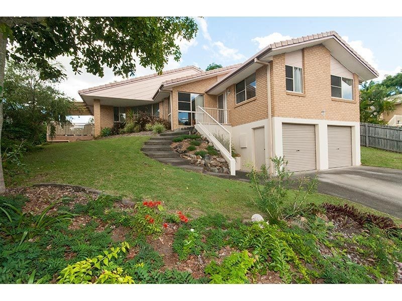 24 Armstrong Way, Highland Park QLD 4211