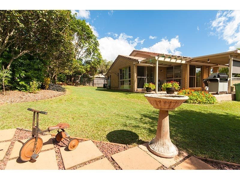 24 Armstrong Way, Highland Park QLD 4211