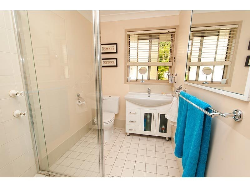 24 Armstrong Way, Highland Park QLD 4211