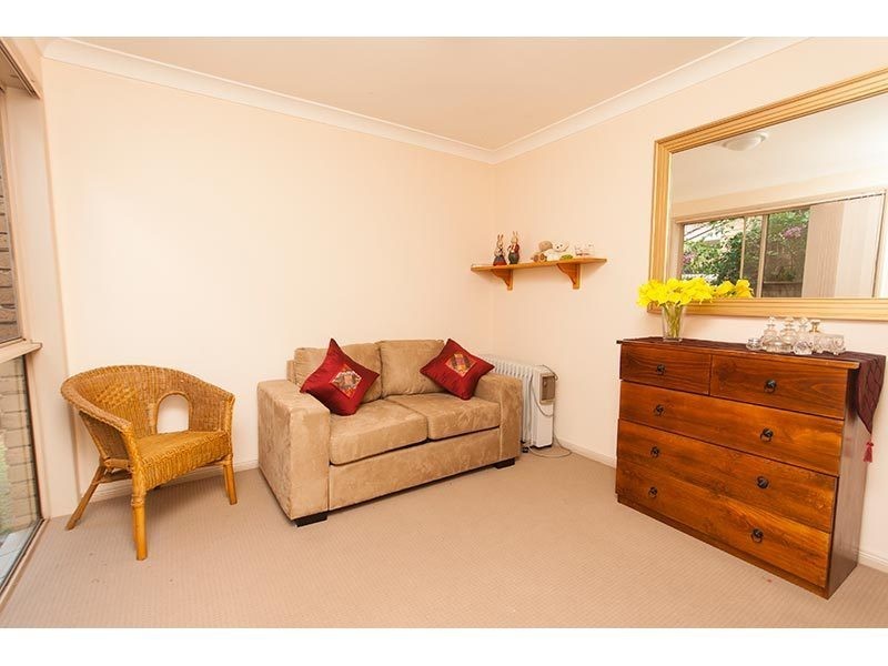 24 Armstrong Way, Highland Park QLD 4211