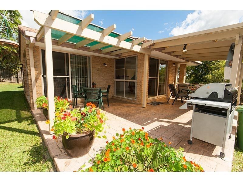 24 Armstrong Way, Highland Park QLD 4211