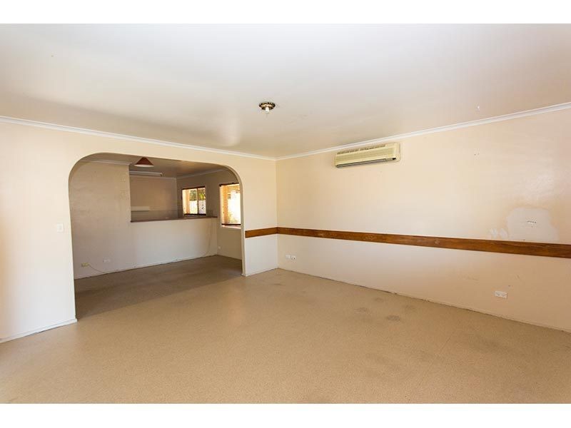 55 Surf Street, Mermaid Waters QLD 4218