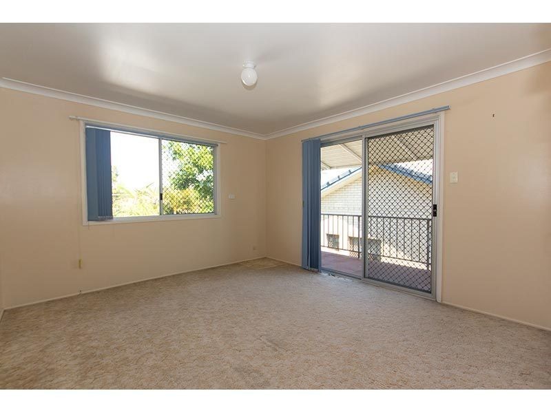 55 Surf Street, Mermaid Waters QLD 4218