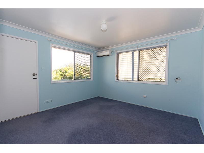 55 Surf Street, Mermaid Waters QLD 4218