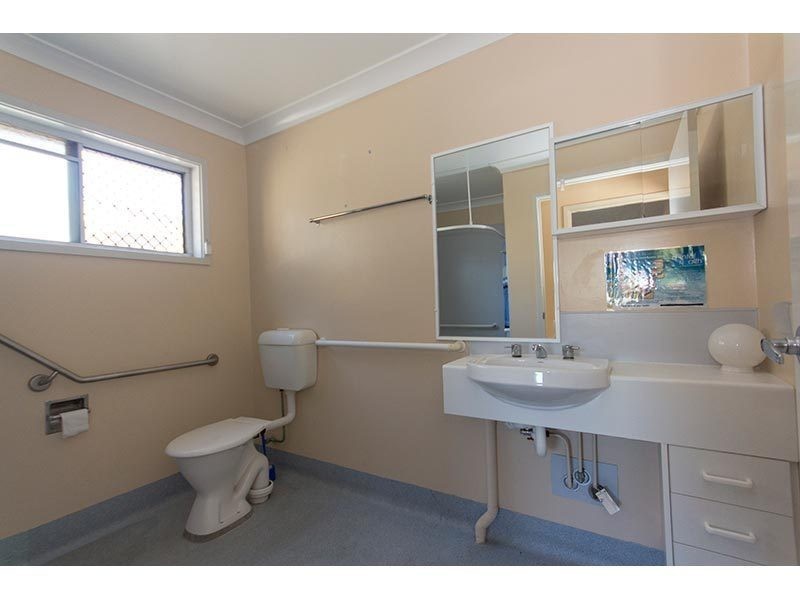 55 Surf Street, Mermaid Waters QLD 4218