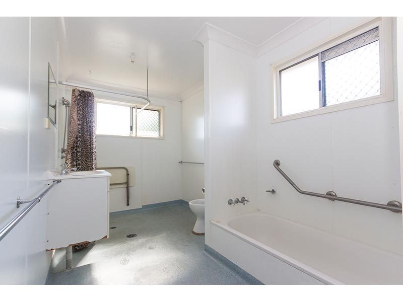 55 Surf Street, Mermaid Waters QLD 4218