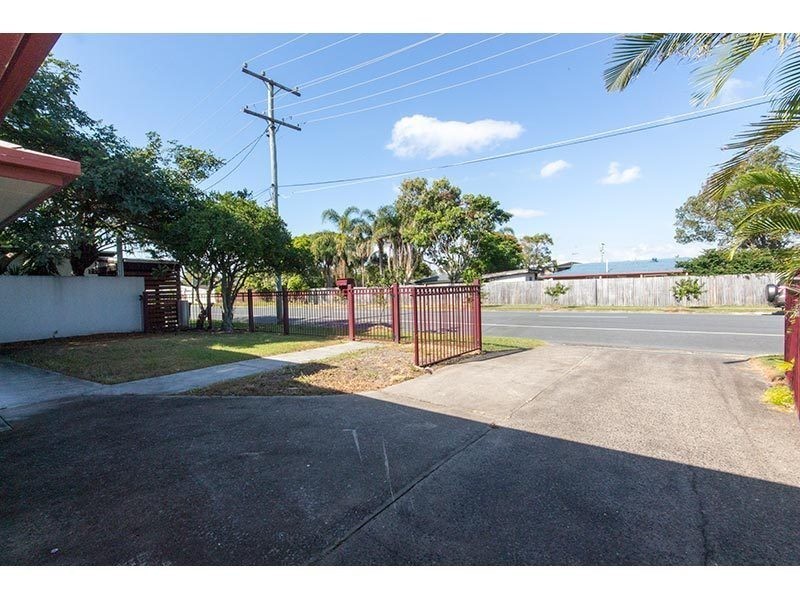 55 Surf Street, Mermaid Waters QLD 4218