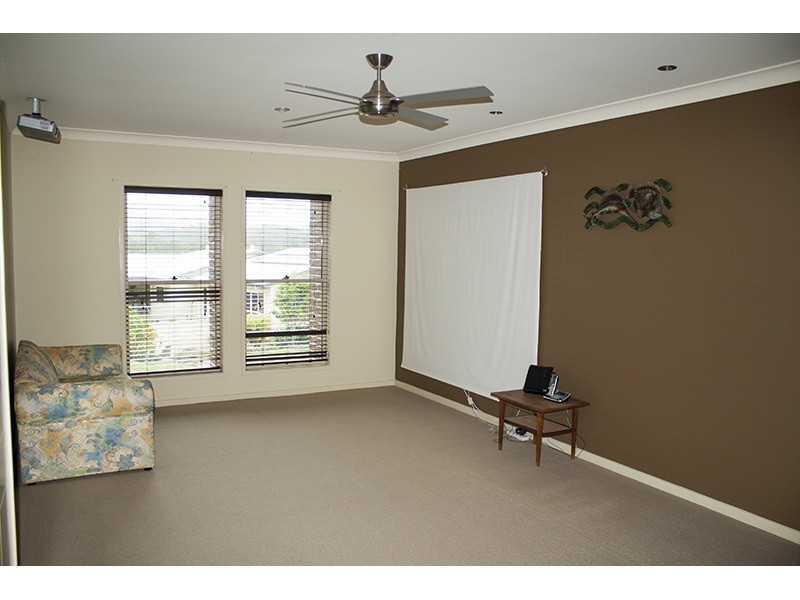 11 Honey Eater Court, Gilston QLD 4211