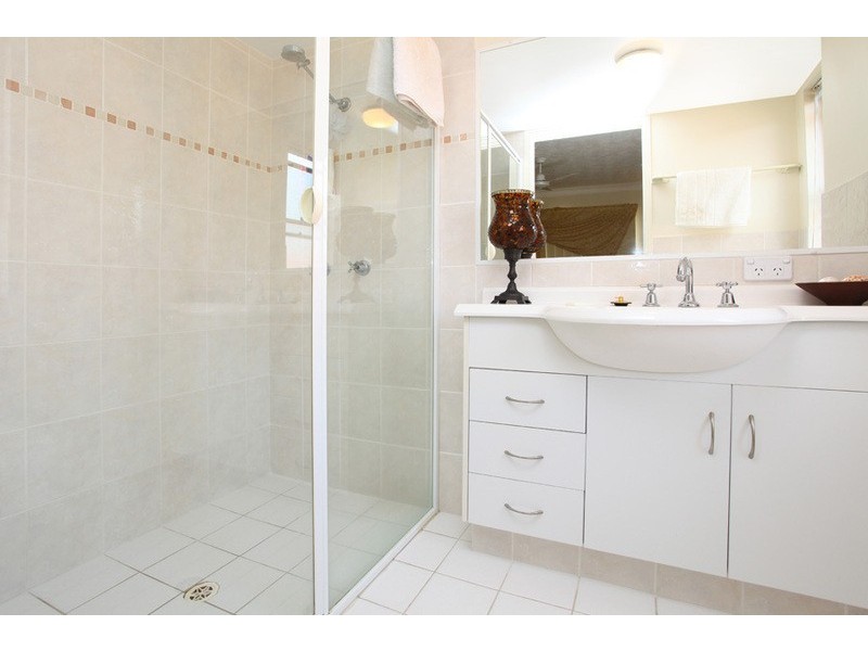 4/12 Oleander Avenue, Biggera Waters QLD 4216