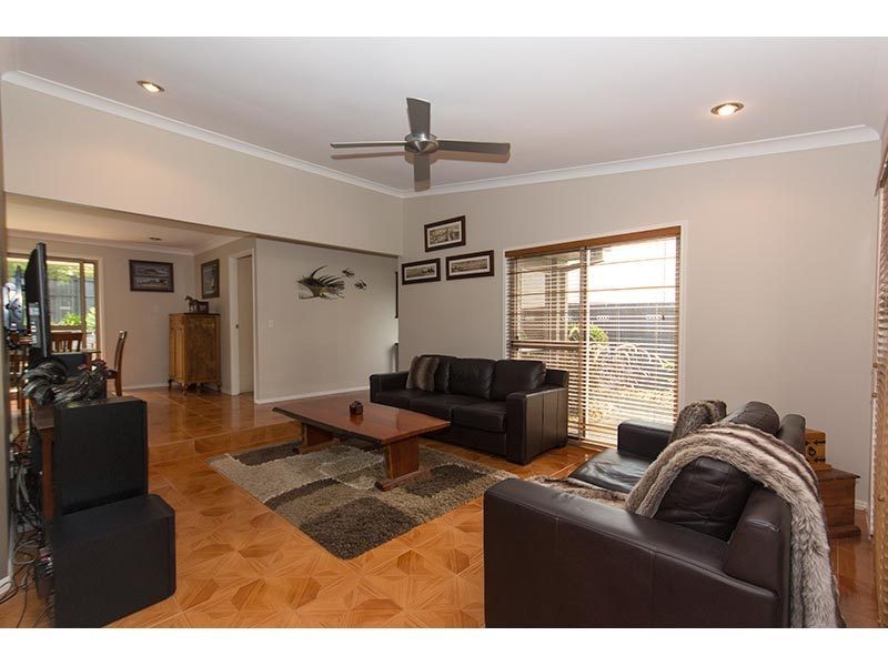 13 Bradstone Road, Carrara QLD 4211