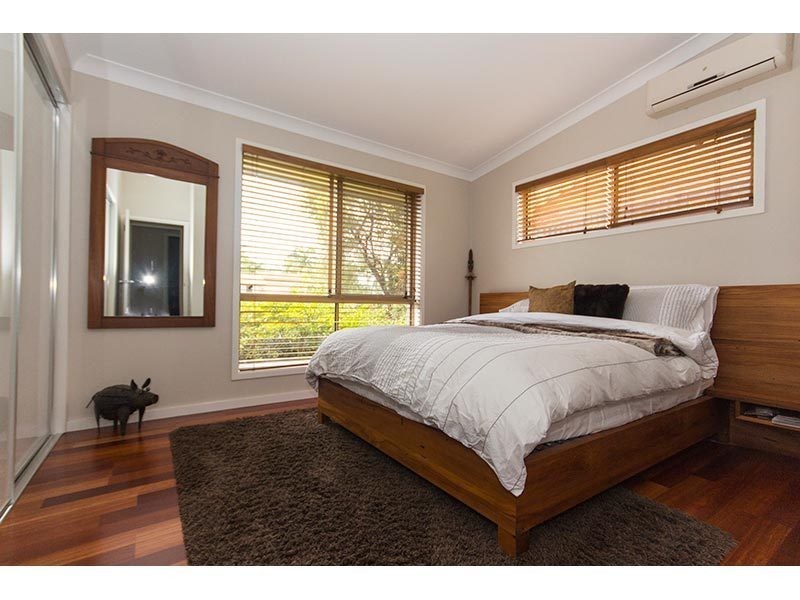 13 Bradstone Road, Carrara QLD 4211