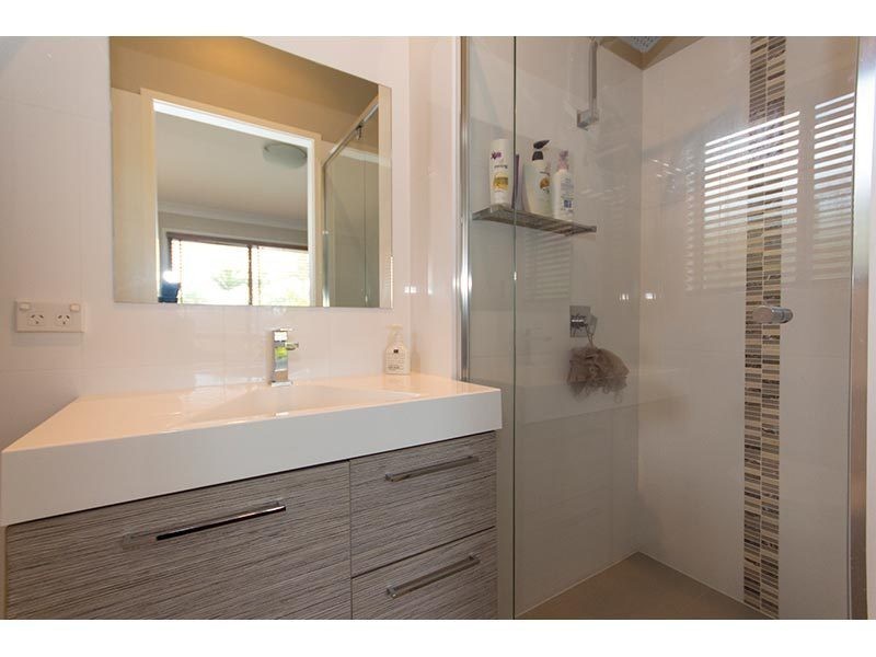 13 Bradstone Road, Carrara QLD 4211