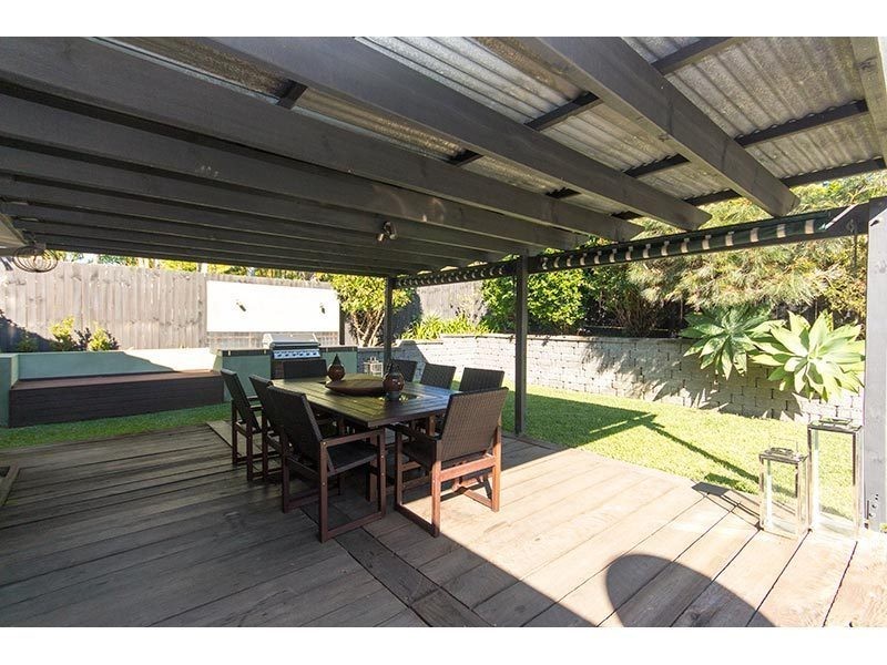 13 Bradstone Road, Carrara QLD 4211