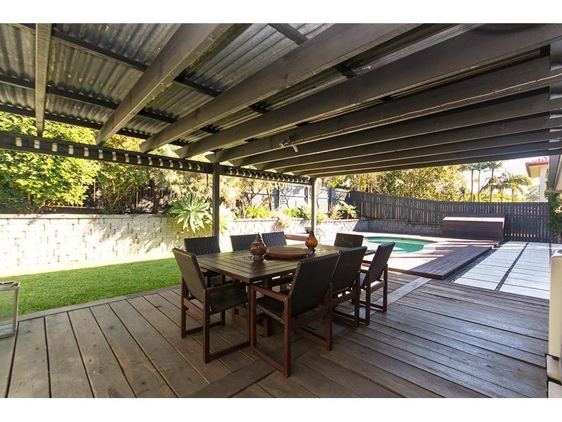 13 Bradstone Road, Carrara QLD 4211