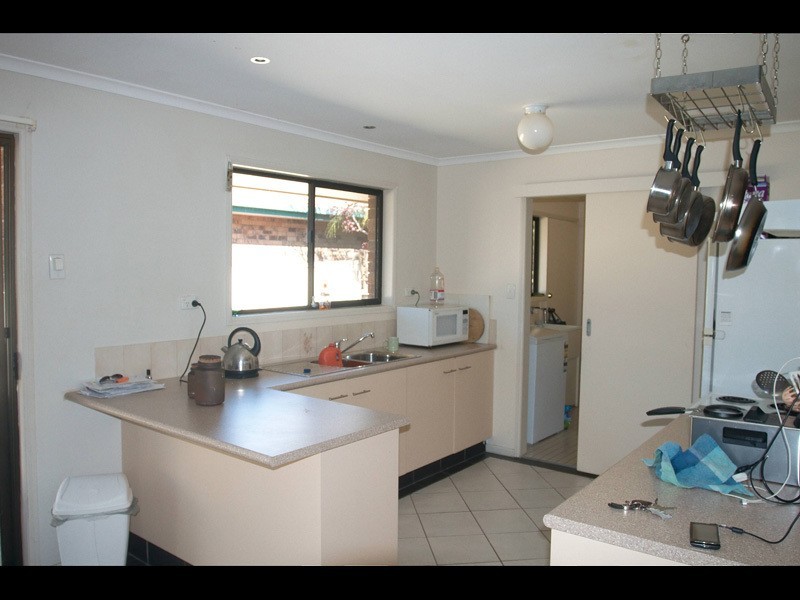 10 Jancoon Court, Carrara QLD 4211