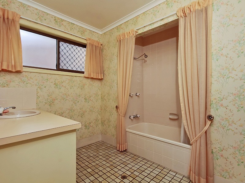 19 Bartlett Avenue, Nerang QLD 4211