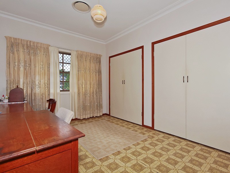 19 Bartlett Avenue, Nerang QLD 4211