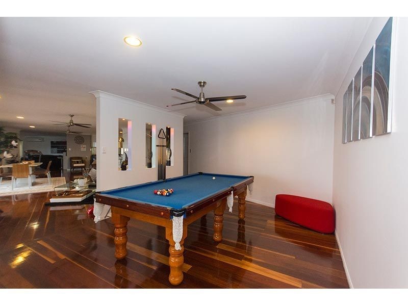 24 Trafalgar Street, Highland Park QLD 4211