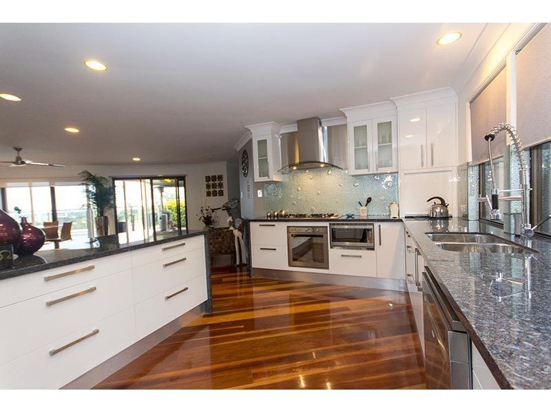 24 Trafalgar Street, Highland Park QLD 4211