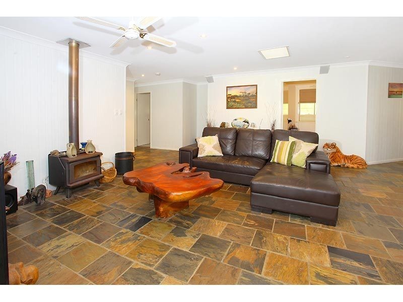 105 Henri Roberts Drive, Clagiraba QLD 4211