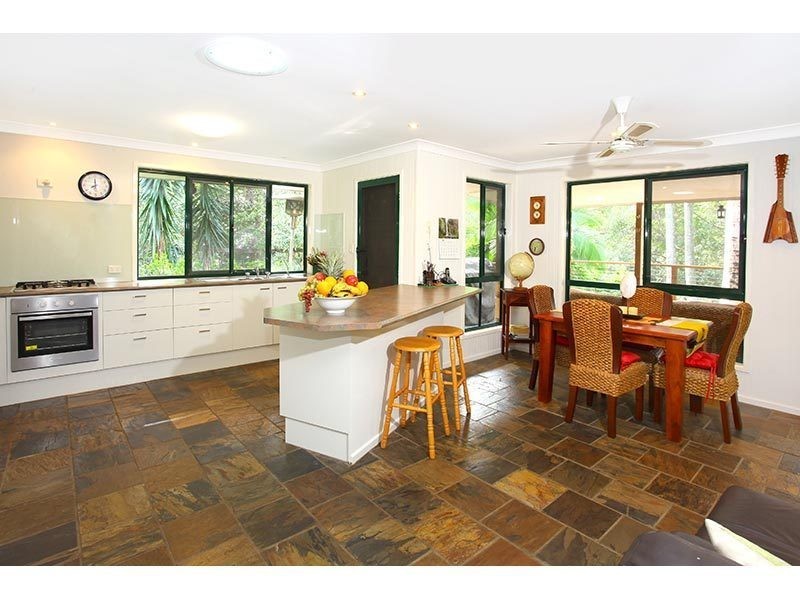 105 Henri Roberts Drive, Clagiraba QLD 4211