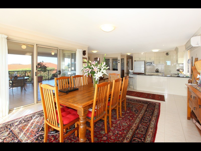 Highland Park QLD 4211