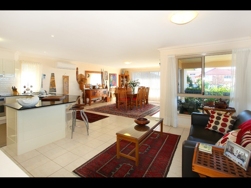 Highland Park QLD 4211