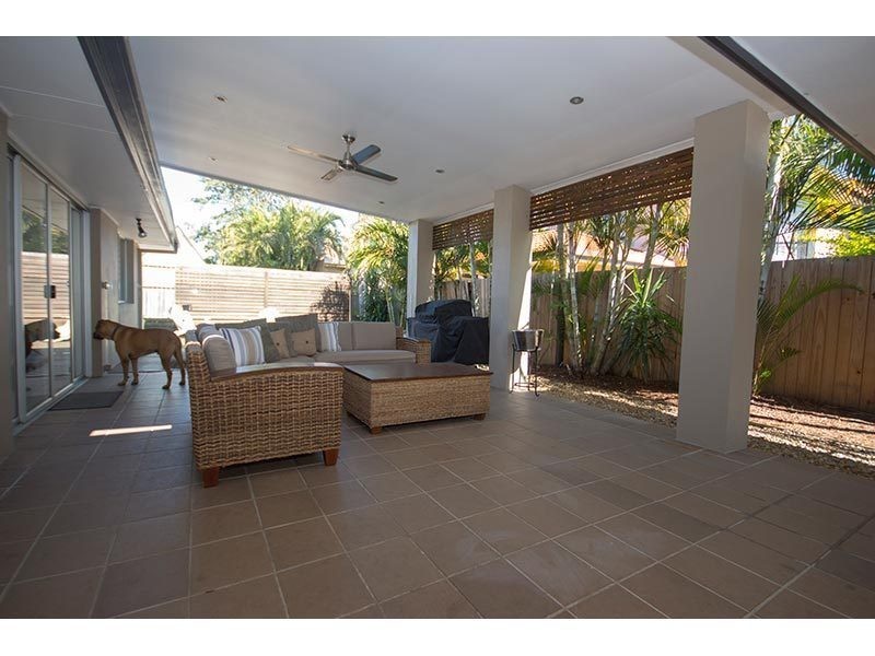 42 Slatyer Avenue, Bundall QLD 4217