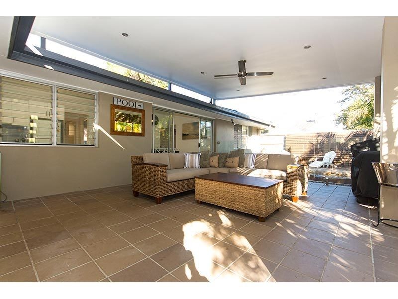 42 Slatyer Avenue, Bundall QLD 4217