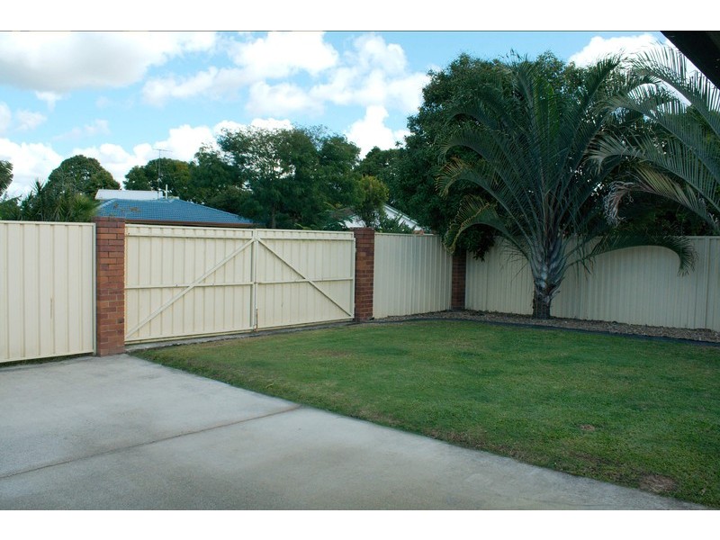 4 Nerang River Drive, Nerang QLD 4211