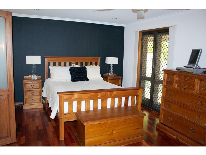 4 Nerang River Drive, Nerang QLD 4211