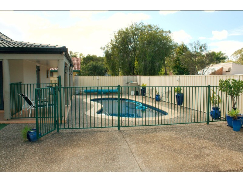 4 Nerang River Drive, Nerang QLD 4211