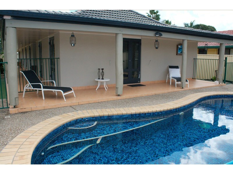 4 Nerang River Drive, Nerang QLD 4211