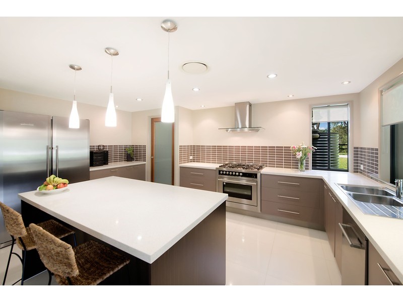 41 Lagoon Park Drive, Maudsland QLD 4210