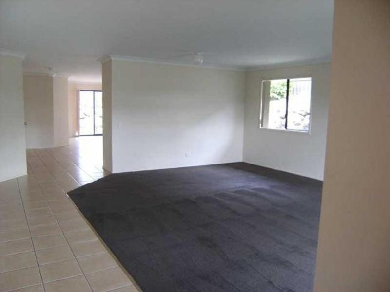 27 Buffalo Crescent, Pacific Pines QLD 4211